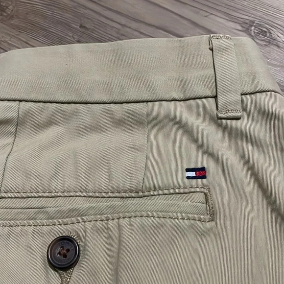 Tommy Hilfiger Chino Pants Custom Fit Khakis Straight leg Mens size 34 X 32 Tan - Picture 10 of 12